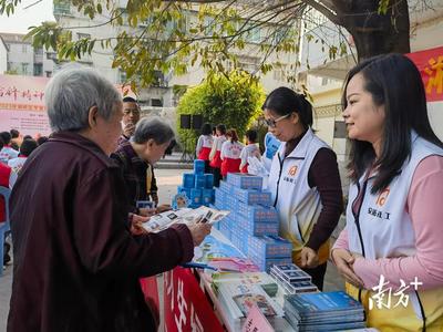 擦亮'志愿湘橋'品牌，湘橋區(qū)學(xué)雷鋒全民志愿服務(wù)月活動啟動